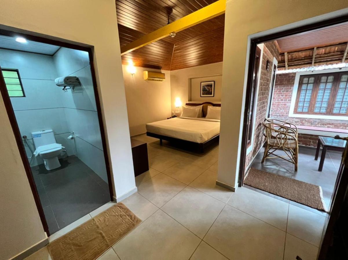 Abad Harmonia Ayurvedic Beach Resort Kovalam Exterior photo