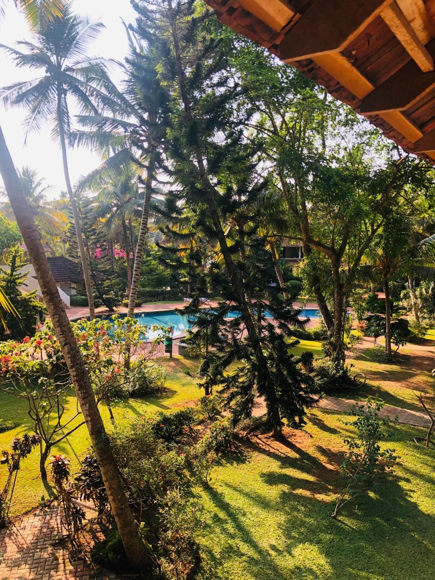 Abad Harmonia Ayurvedic Beach Resort Kovalam Exterior photo