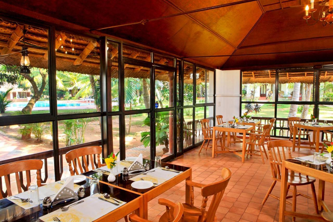 Abad Harmonia Ayurvedic Beach Resort Kovalam Exterior photo